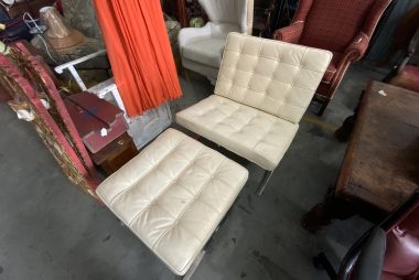 Mid-Century modern accent chair